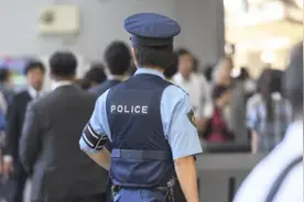 日本帅气型男警察劈腿7名女友！一条facebook的“朋友圈”竟然让痴情女孩送了命图片