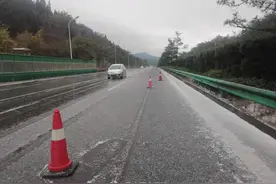 注意！昆曲、曲胜高速部分路段下雪结冰，已实施交通管制图片
