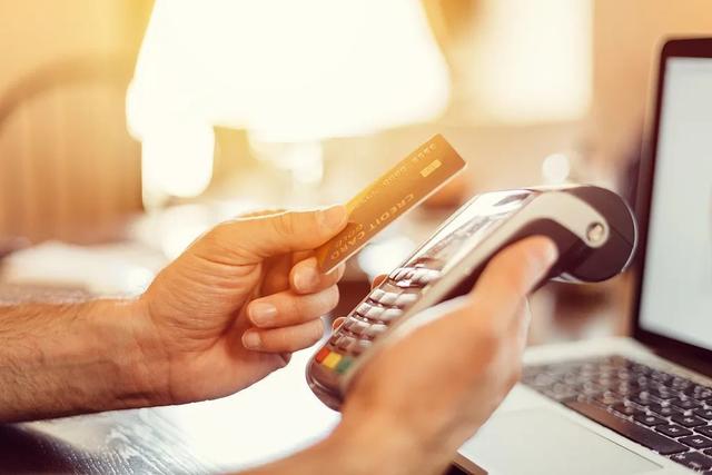 现金汇款,现金汇款是什么意思(去银行存取将有最新规定)