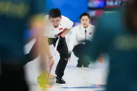 两连胜！唠着嗑就把比赛赢了图片