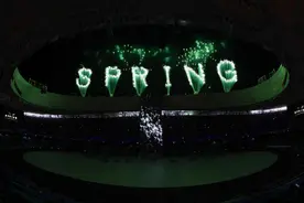 立春、迎客松、奥运五环……多图看冬奥开幕式璀璨焰火图片