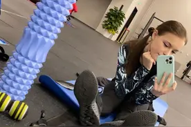 火出圈的四周跳美少女！安娜·谢尔巴科娃晒训练照图片