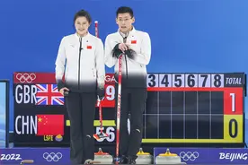 中国冰壶混双无缘晋级依旧收获掌声 范苏圆家人：无论成绩如何，他们都是好样的图片