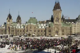 渥太华宣布进入紧急状态，特鲁多已离开首都图片
