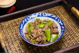 贪嫩贪鲜，52岁大叔一盘炒猪肝吃坏自己的肝图片