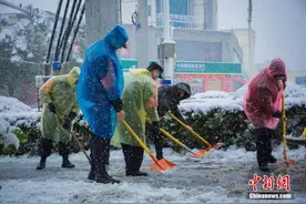 安徽启动暴雪Ⅲ级应急响应 80余个高速入口临时封闭图片