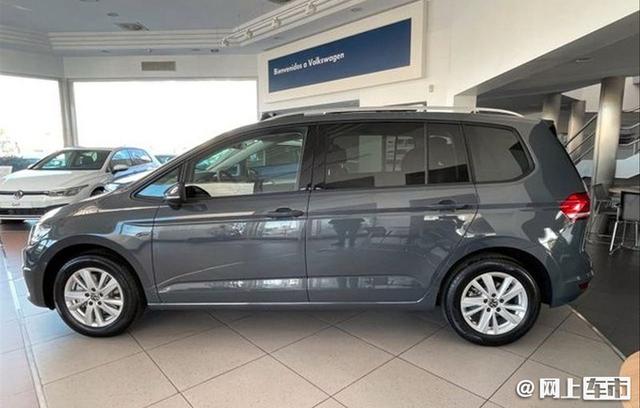 嫌GL8、奥德赛贵？大众新款途安到店实拍，换搭1.5T，配置更丰富