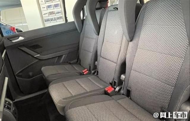 嫌GL8、奥德赛贵？大众新款途安到店实拍，换搭1.5T，配置更丰富