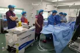 烟威地区首例！毓璜顶医院完成准分子激光冠状动脉内斑块消融术图片
