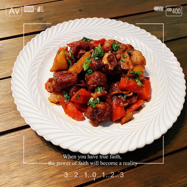 牛尾怎么做好吃（学会这些红烧牛尾宴客大餐）