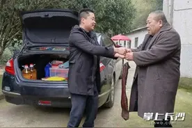 车尾箱被腊肉塞满！网友：岳母宠起女婿来也太豪气了图片
