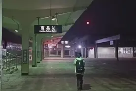 男子被拐30多年找到亲生父母，多名寻亲成功者到场祝贺：鼓励其他被拐孩子“勇敢站出来”图片