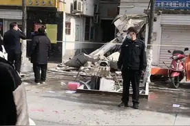 “轰一声店没了！”江苏一小吃店爆炸，有男子受伤后自行就医图片