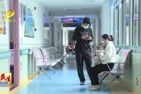 医生提醒：5岁以下儿童易发生手肘关节脱臼图片