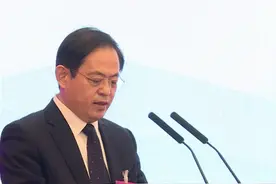 山东高端装备制造业营收达1万亿元 规模实力居全国前列视频封面