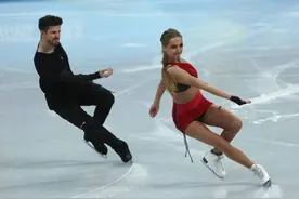 俄罗斯奥委会花滑运动员：北京冬奥会场馆冰面令人赞叹图片