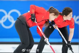 北京冬奥会·冰壶｜中国女子冰壶队不敌日本队无缘三连胜图片