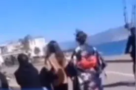 女子在大理穿和服拍照被要求离开，官方：没有规定不能拍照，会联系当事人解释图片