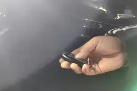 北京一小区部分车主遥控钥匙失灵 是否与一业主开启大量无线干扰设备有关？图片