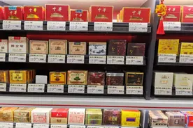 调查发现超百元高价香烟重现市场图片