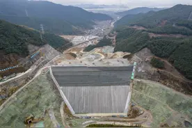 宁海：巨无霸“绿色充电宝”建设中图片