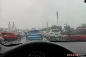 危险！车窗起雾处理不当易酿事故，教你几招轻松除雾小技巧图片