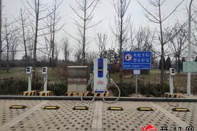 八大街市直机关综合办公区新增43台充电桩图片
