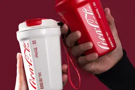 你们要的可口可乐保温杯来啦！颜值、质感，全拿捏图片