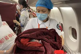 三亚一航班上乘客空姐联手为孕妇接生 当事护士：我也紧张 但必须救图片