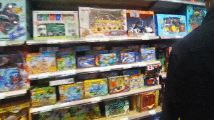 15元的“奥特曼”不见了，单亲妈妈崩溃报警，看完破防了……