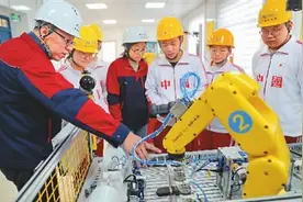 要让职业教育真正“扬眉吐气”图片