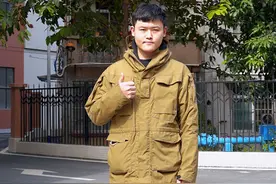 送餐发现屋内老人离世，外卖小哥泪崩：要是能早点来就好了图片