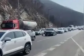 少林寺首次免票，堵车十几公里！景区告急图片