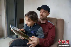 这名老外叫老内，演了《长津湖》等70部戏图片