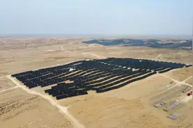 新华全媒+丨昔日“荒漠地”今日“绿财富”——我国大型“光伏+生态治理”电站开年建设见闻图片