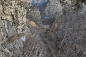 济南龙洞景区一外地“驴友”坠亡 救援队：每月都有人求救 里面林密崖陡、手机信号不稳图片
