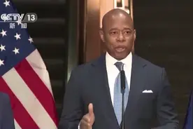 社会顽疾难解 美国纽约清理地铁内无家可归者引争议图片