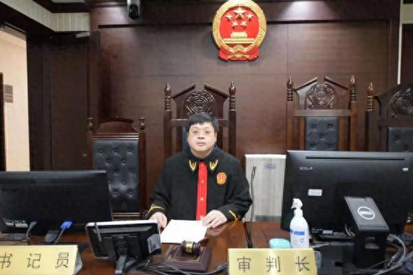 租金逾期给交过后房东说违约，推迟交房租房东有权利封门 配图02