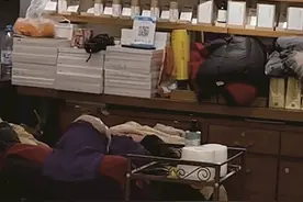 女子精油按摩放松反起大片红疹 专家提醒选择正规精油和机构 最好提前进行过敏测试图片