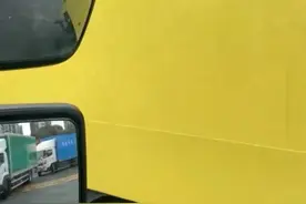 小时连线｜香港疫情下的港粤跨境司机：“跨境运输管控变严，只要还能开工，我会继续做”图片