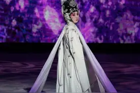 又闻《梨花颂》，又见翠盘舞，从上海启程的《大唐贵妃》为何久演不衰图片
