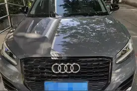 新买奥迪，福建车主修车修到崩溃！维修工：我技术只能到这儿了「新闻三剑客」图片