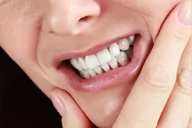 刷了牙还口臭？赶紧试试它图片