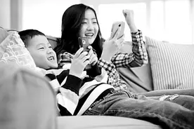 短视频总让你欲罢不能，刷还是不刷？图片