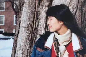 《相逢时节》里这位上世纪80年代家喻户晓的当红女星不容小觑，巅峰时期息影，《北京人在纽约》里姜文的原配就是她图片