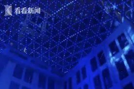 “最美玻璃穹顶”下 演艺大世界首演广场音乐会图片