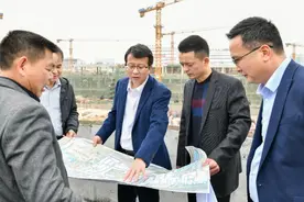 【江南先锋】尹平调研重点项目用地图片