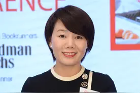 海底捞人事变动：创始人张勇卸任CEO 杨利娟接任图片