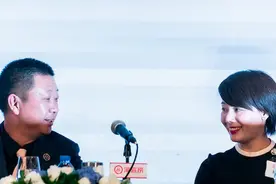 打工妹的最强逆袭：海底捞“最牛服务员”出任CEO，从月薪120元到身家125亿图片