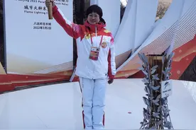 火炬手苏凤琴：曾办黑哨案净化体育生态，将更好维护残疾人权益图片